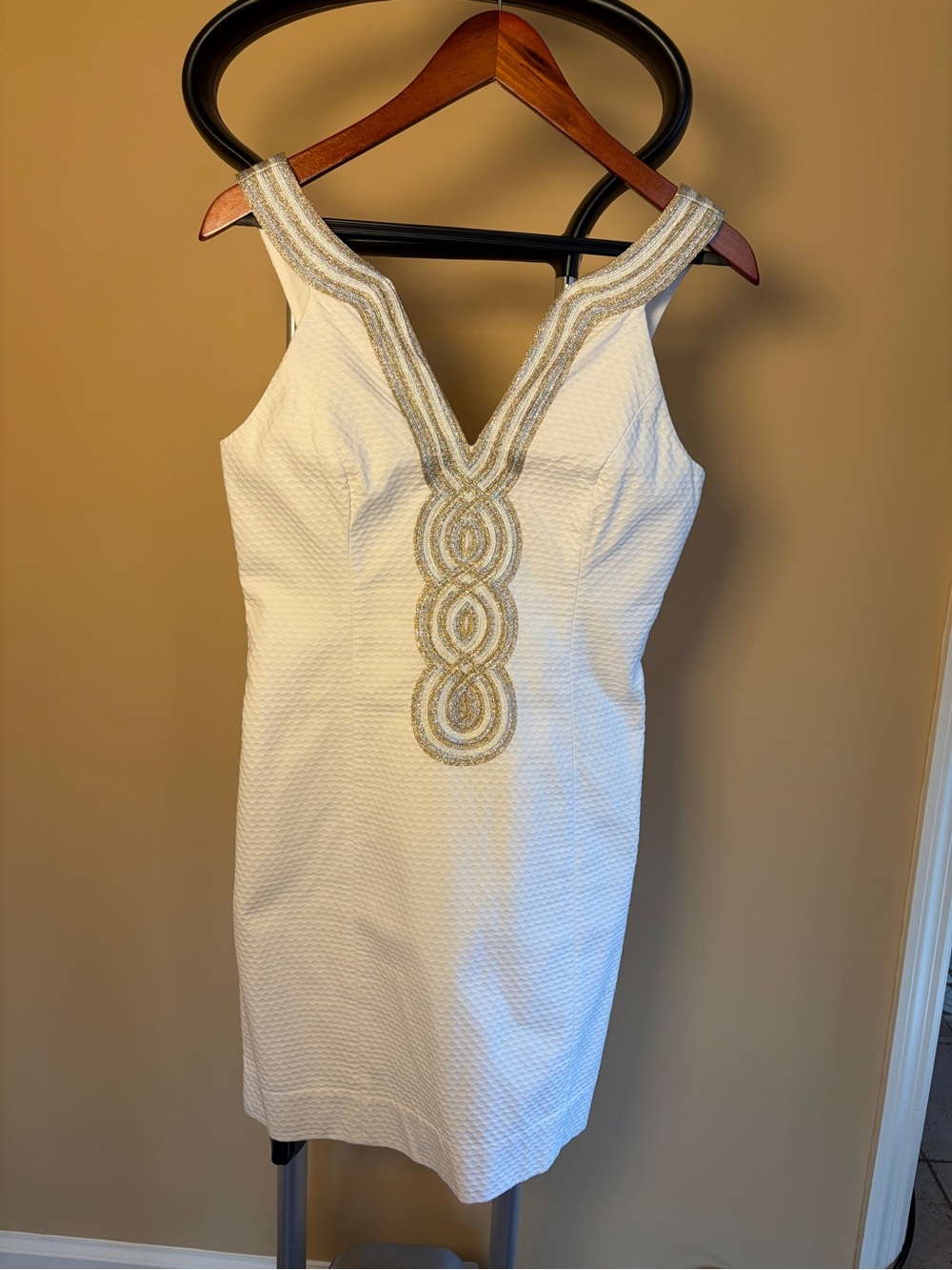Lily Pulitzer Women's White Sleeveless Beaded V-Neck Dress